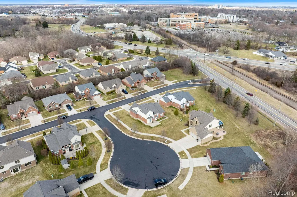 21196 Oak Ridge Drive Clinton Charter Township MI 48036