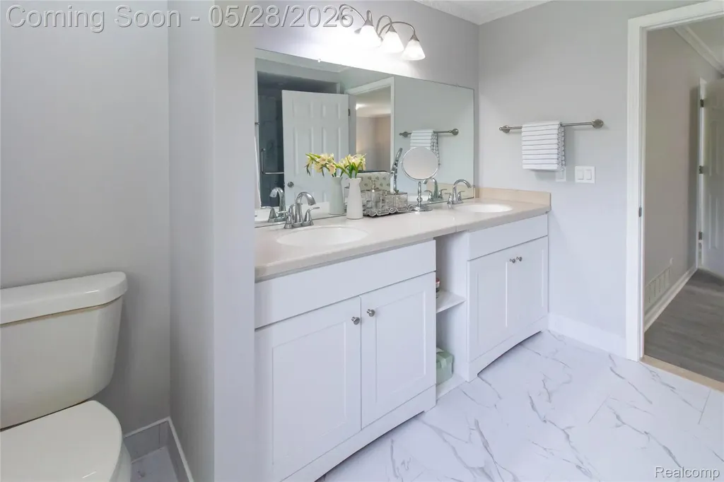 6910 Leytonstone Boulevard West Bloomfield Charter Township MI 48322