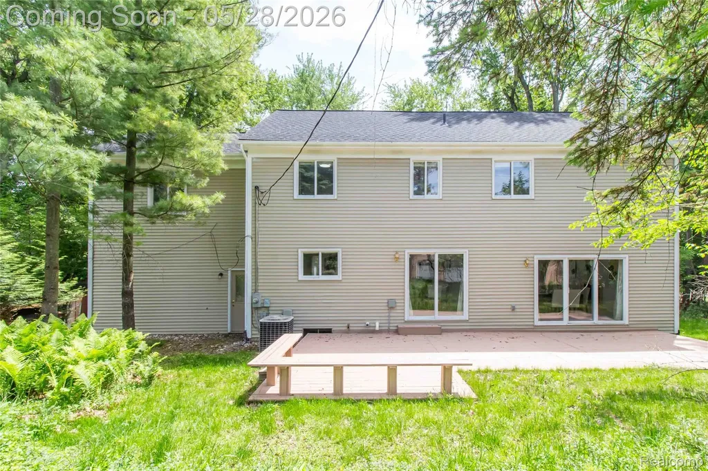 6910 Leytonstone Boulevard West Bloomfield Charter Township MI 48322