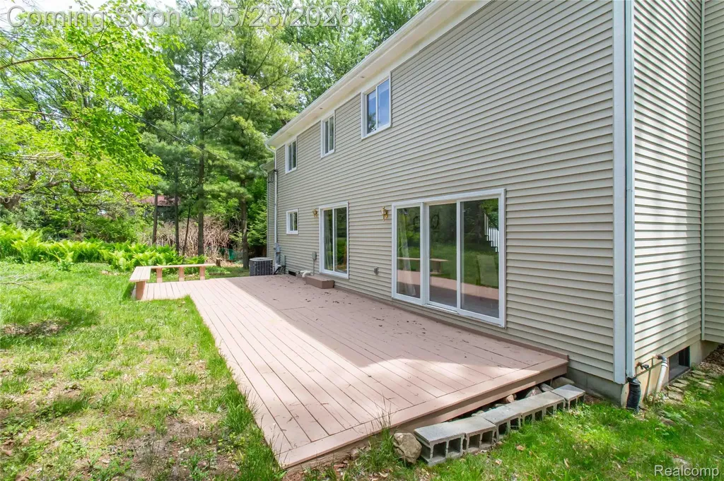 6910 Leytonstone Boulevard West Bloomfield Charter Township MI 48322
