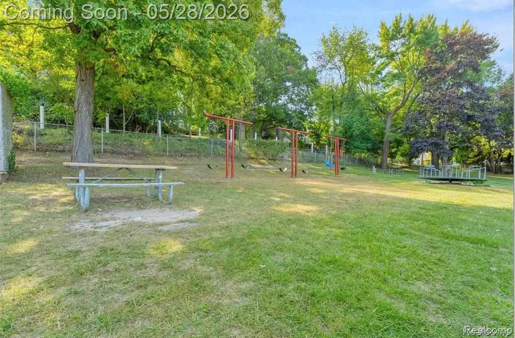 6910 Leytonstone Boulevard West Bloomfield Charter Township MI 48322