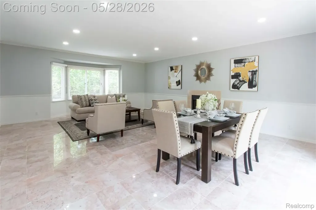 6910 Leytonstone Boulevard West Bloomfield Charter Township MI 48322