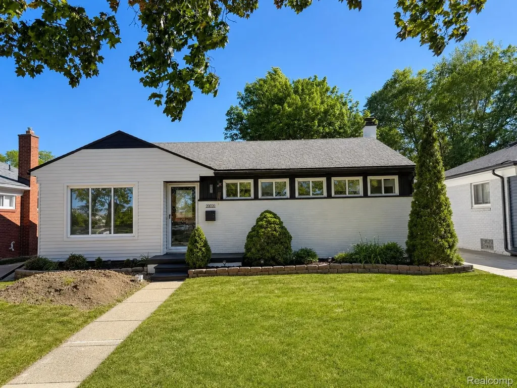 20020 Shady Lane Avenue St. Clair Shores City MI 48080