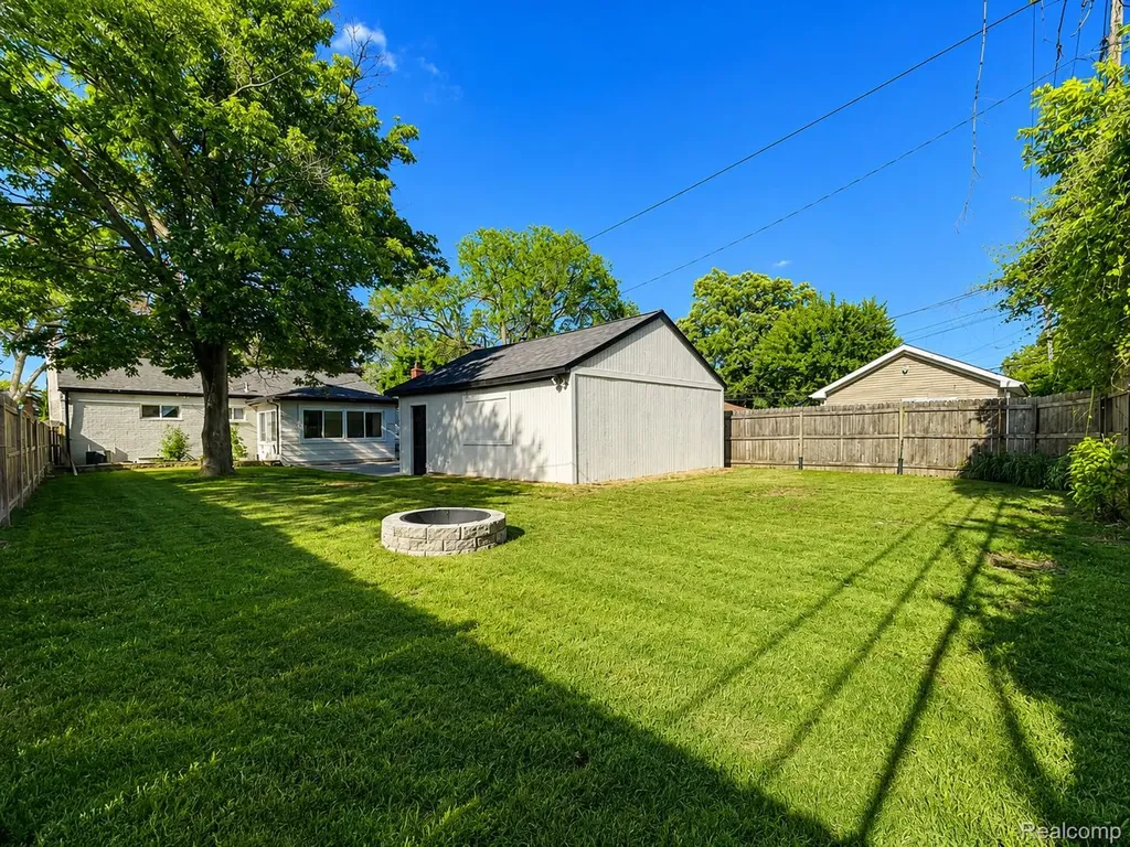 20020 Shady Lane Avenue St. Clair Shores City MI 48080