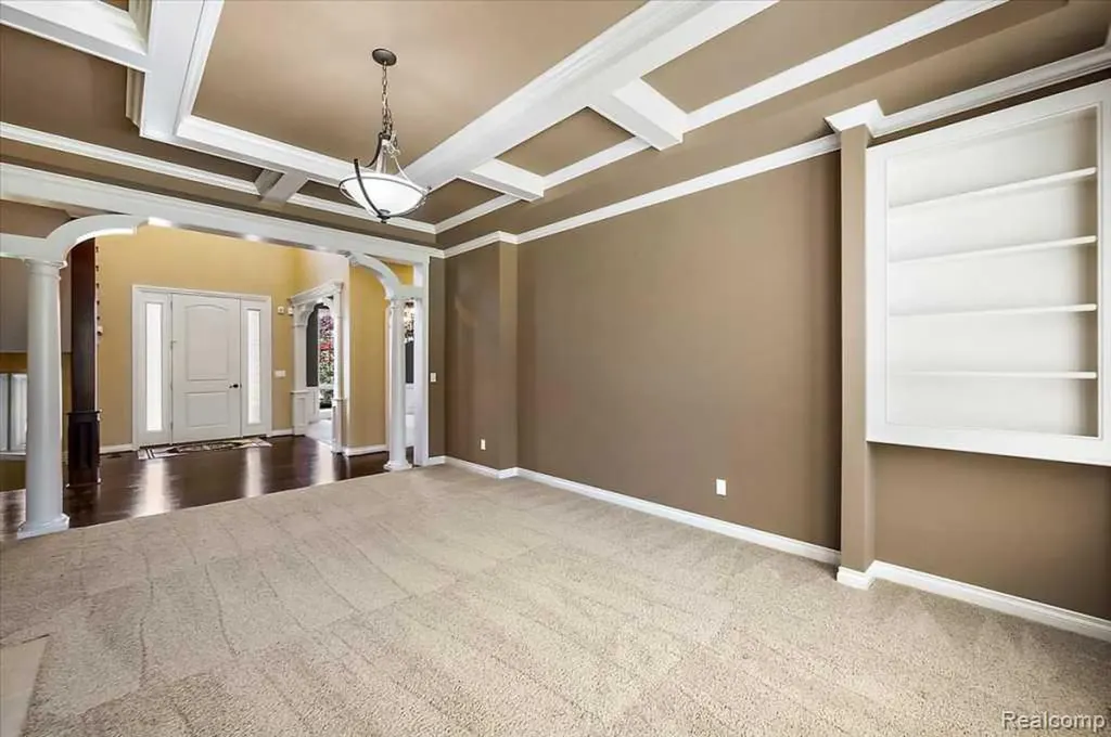 2885 Ambleside Court Oakland Charter Township MI 48306