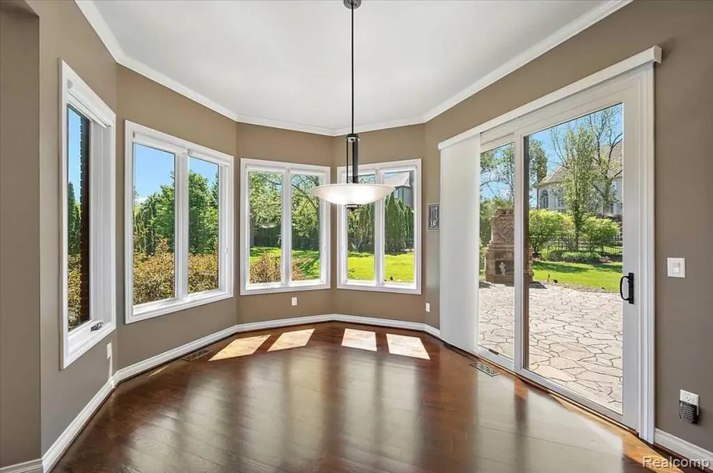 2885 Ambleside Court Oakland Charter Township MI 48306