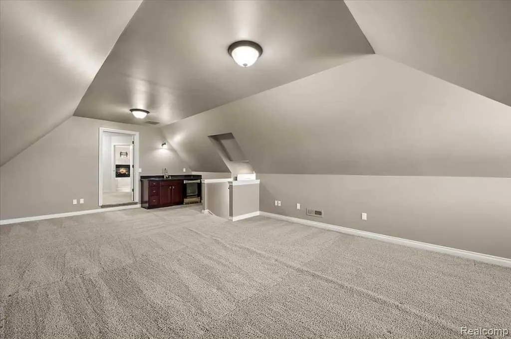 2885 Ambleside Court Oakland Charter Township MI 48306