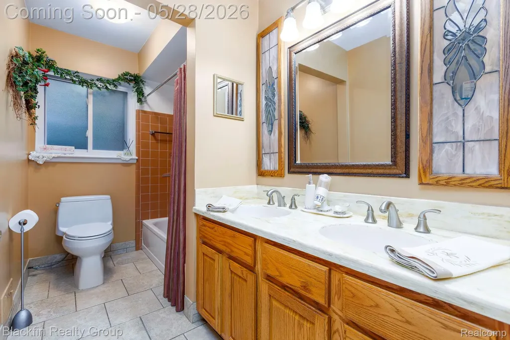 430 N Batchewana Street Clawson City MI 48017