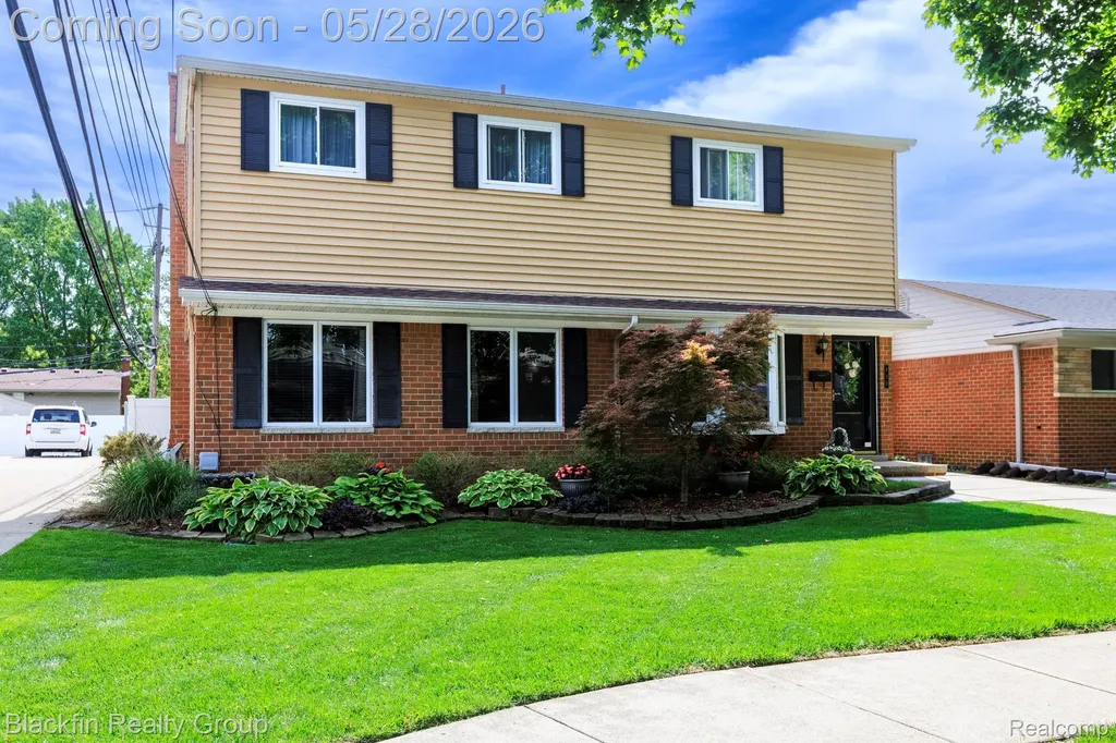 430 N Batchewana Street Clawson City MI 48017