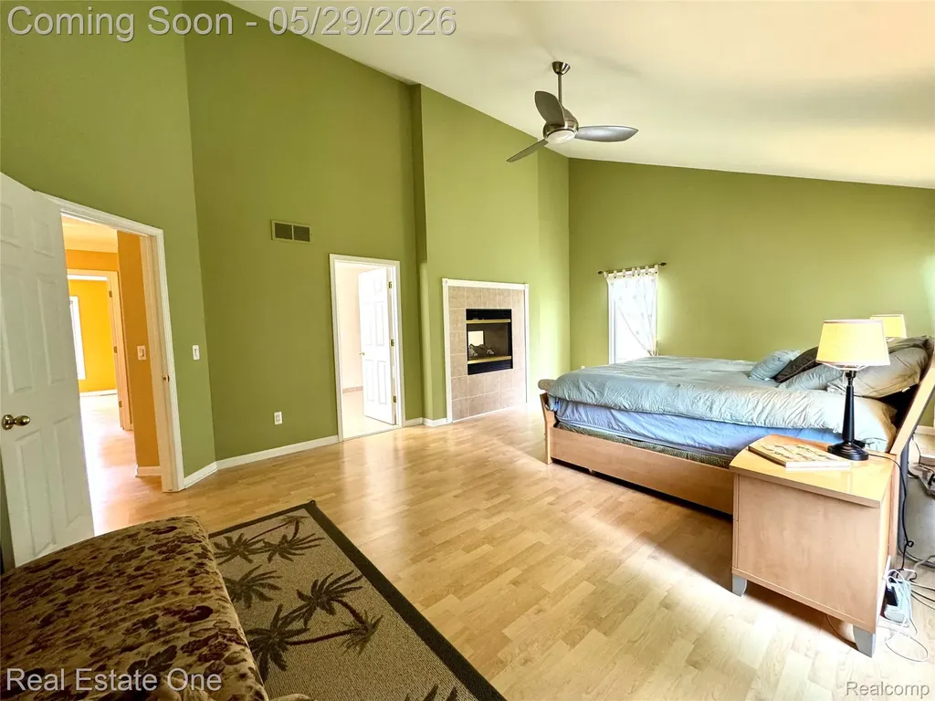 1215 Letica Drive Rochester City MI 48307