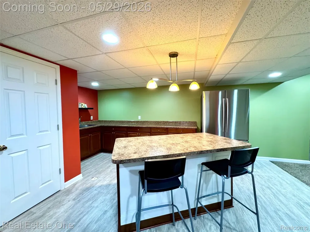 1215 Letica Drive Rochester City MI 48307