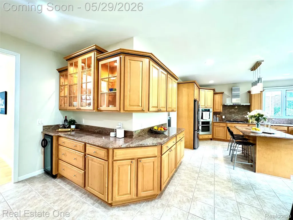 1215 Letica Drive Rochester City MI 48307