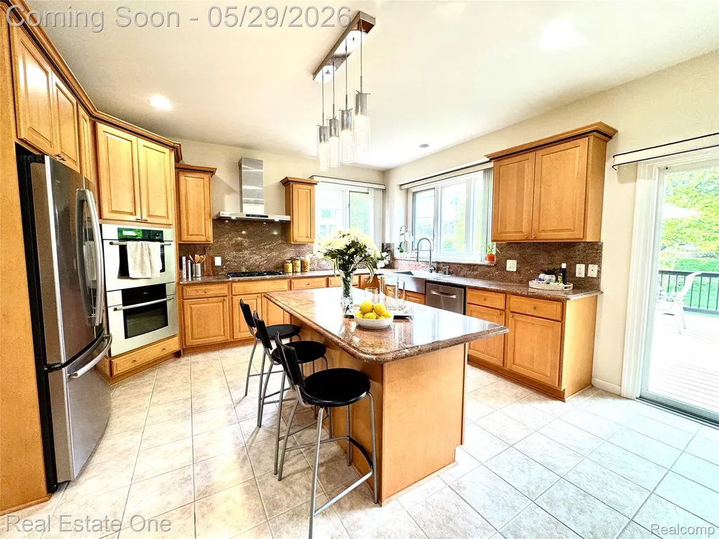 1215 Letica Drive Rochester City MI 48307