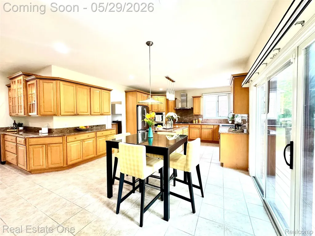 1215 Letica Drive Rochester City MI 48307