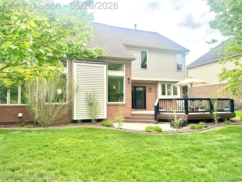 1215 Letica Drive Rochester City MI 48307