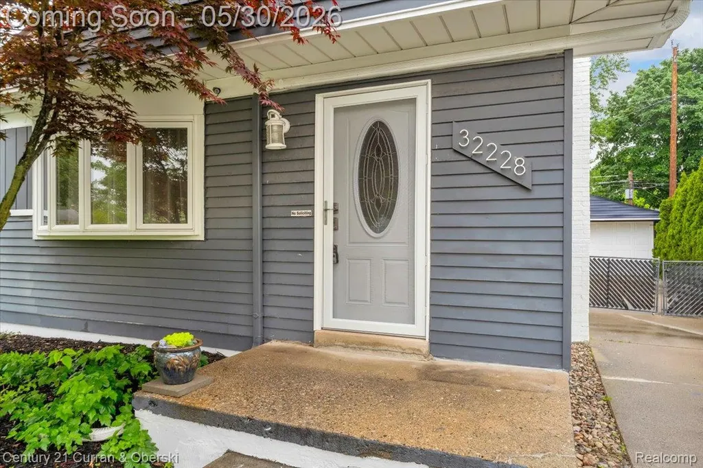 32228 Melton Street Westland City MI 48186