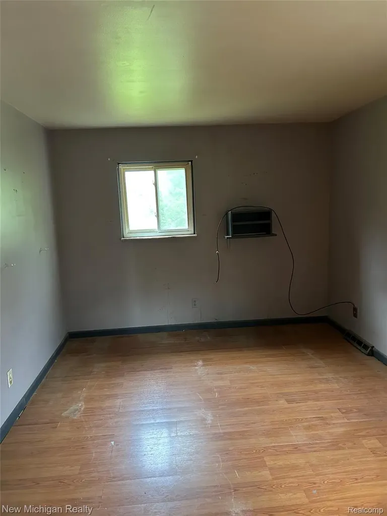 895 Garner N Milford Charter Township MI 48380