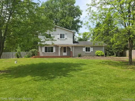 895 Garner N Milford Charter Township MI 48380