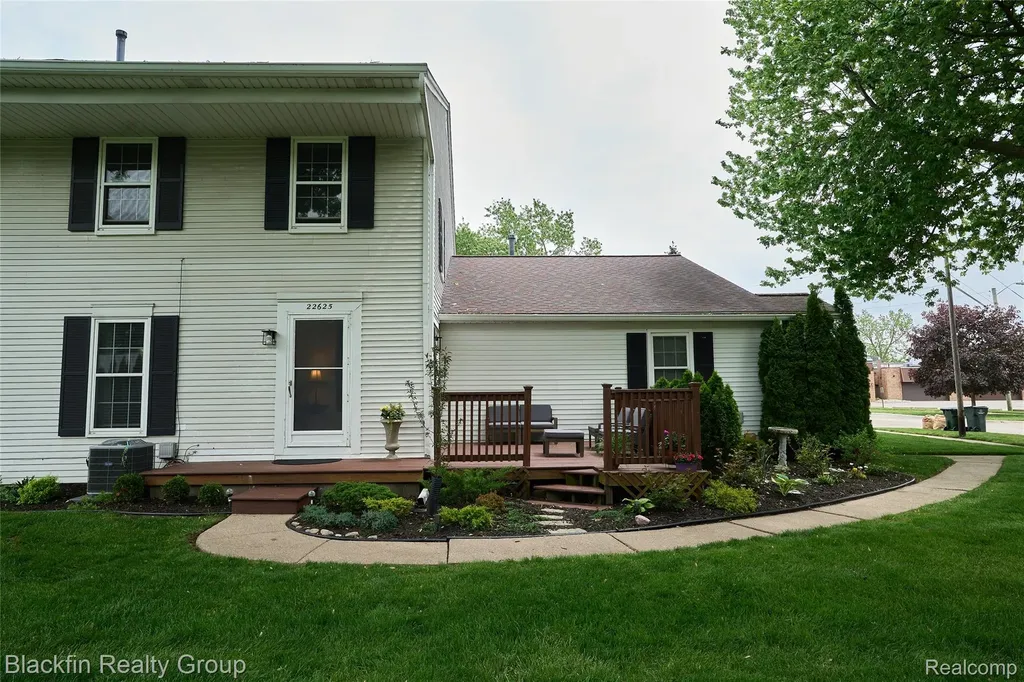 22625 Martin Road St. Clair Shores City MI 48081