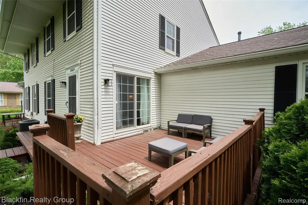 22625 Martin Road St. Clair Shores City MI 48081