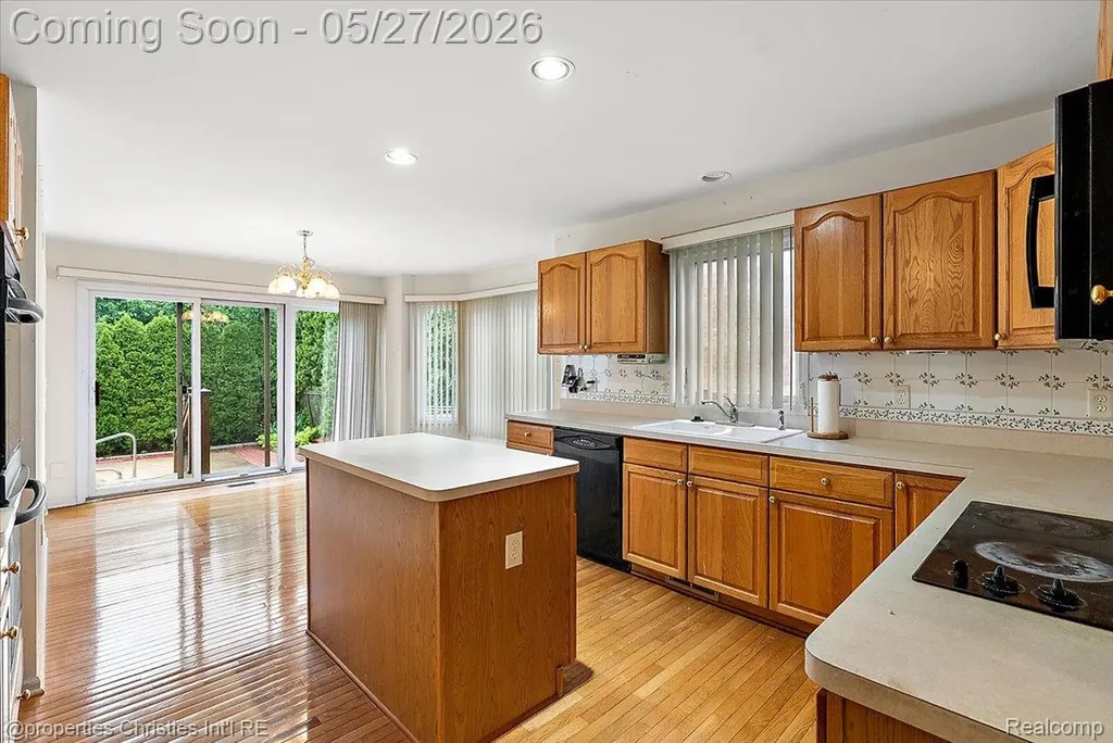 47274 Hunters Park Drive Plymouth Charter Township MI 48170