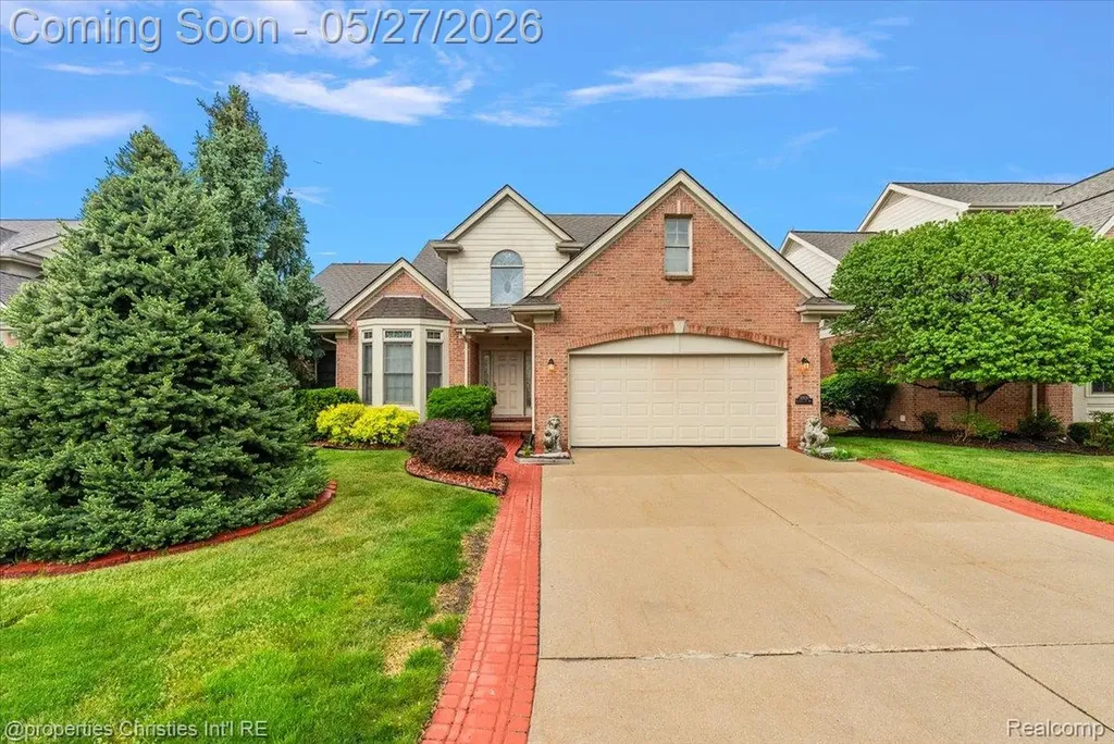 47274 Hunters Park Drive Plymouth Charter Township MI 48170