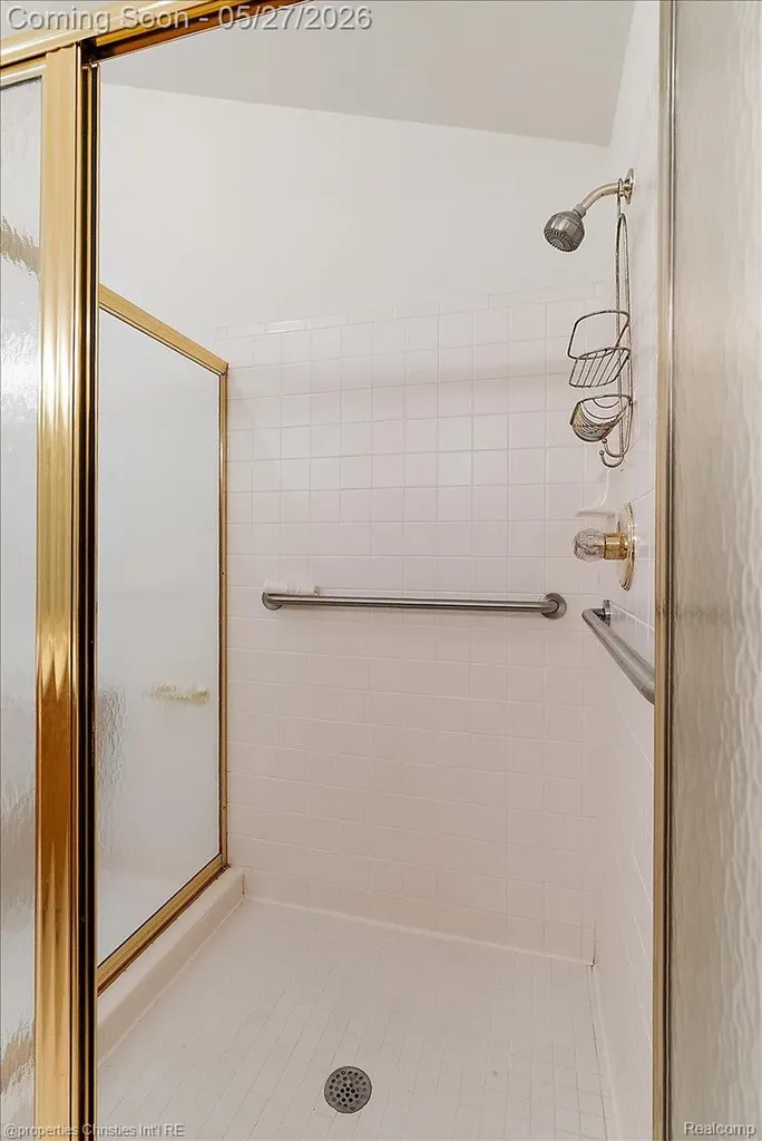 47274 Hunters Park Drive Plymouth Charter Township MI 48170