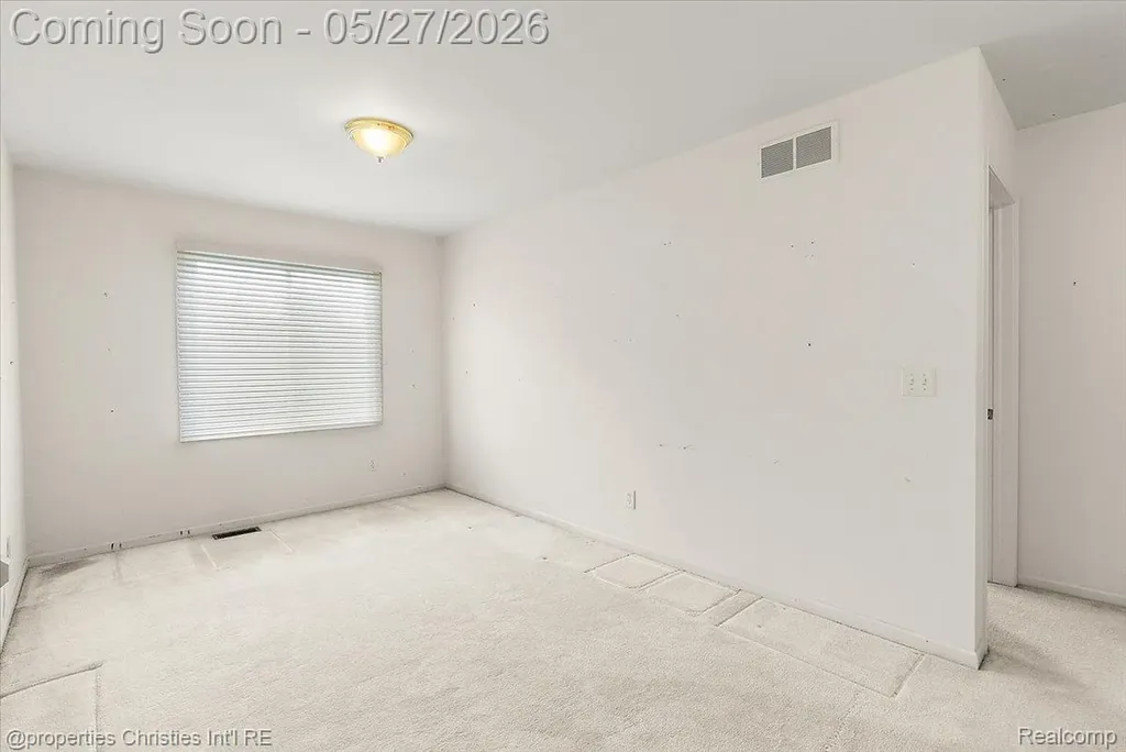 47274 Hunters Park Drive Plymouth Charter Township MI 48170