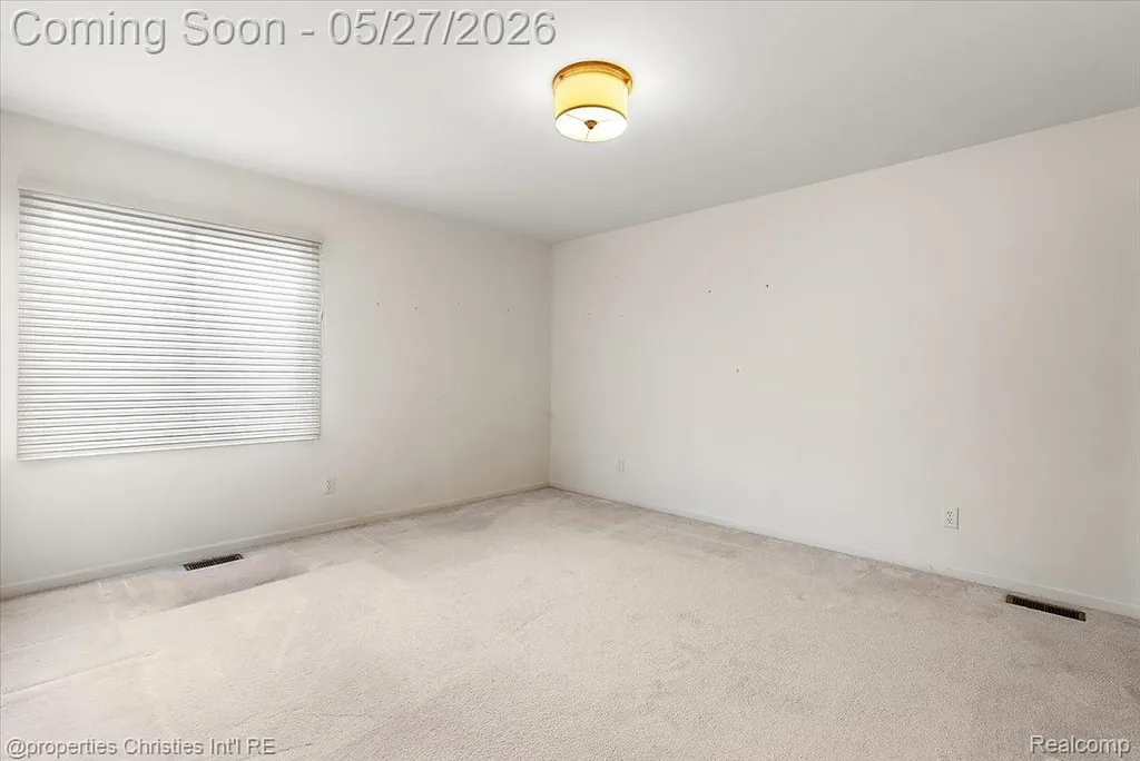 47274 Hunters Park Drive Plymouth Charter Township MI 48170