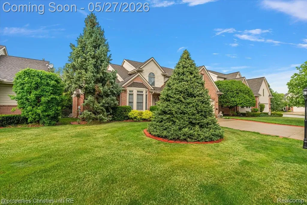 47274 Hunters Park Drive Plymouth Charter Township MI 48170