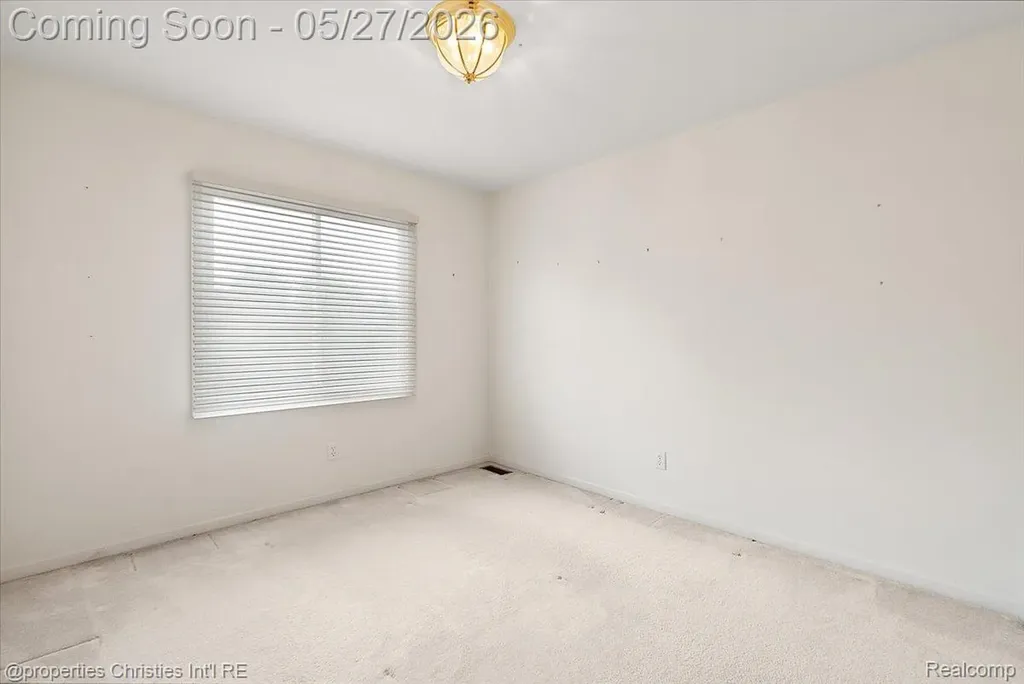47274 Hunters Park Drive Plymouth Charter Township MI 48170