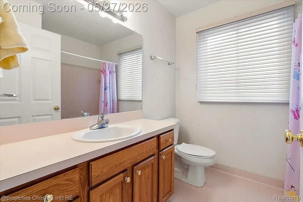 47274 Hunters Park Drive Plymouth Charter Township MI 48170
