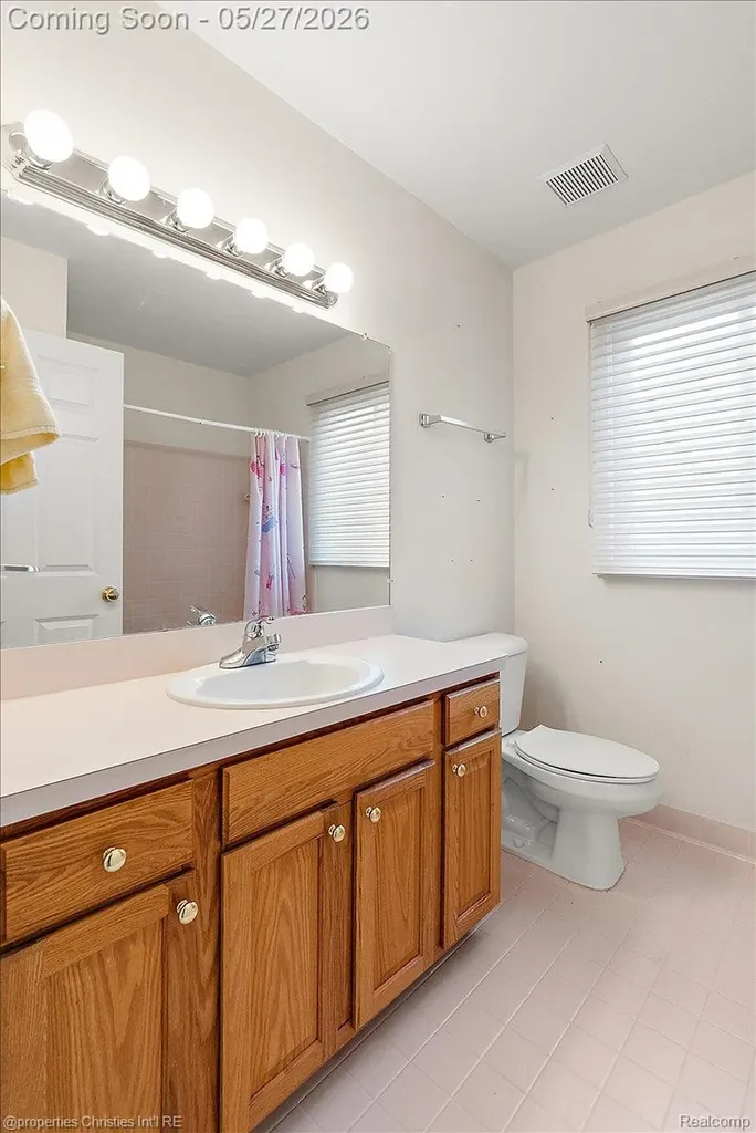 47274 Hunters Park Drive Plymouth Charter Township MI 48170