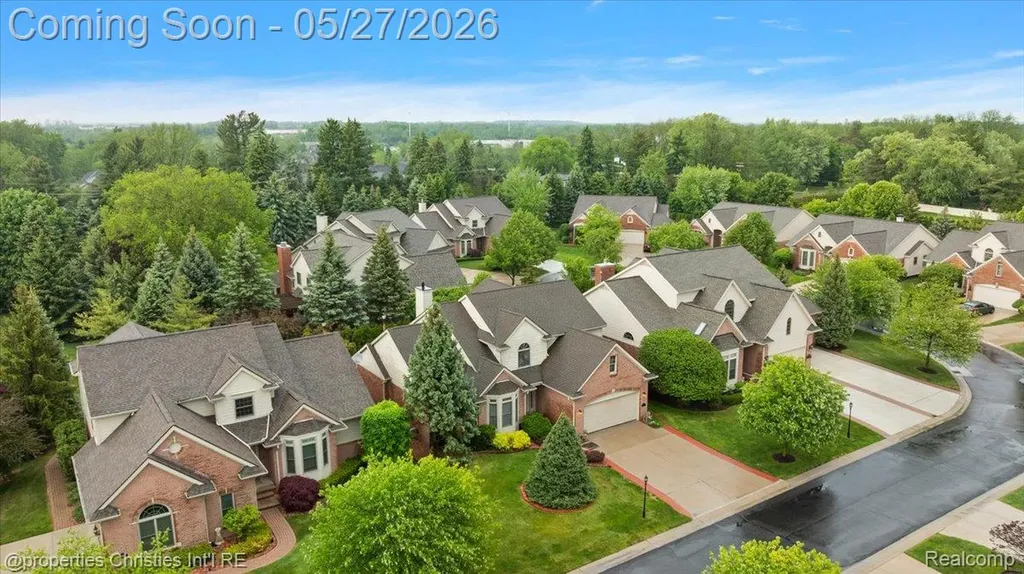 47274 Hunters Park Drive Plymouth Charter Township MI 48170