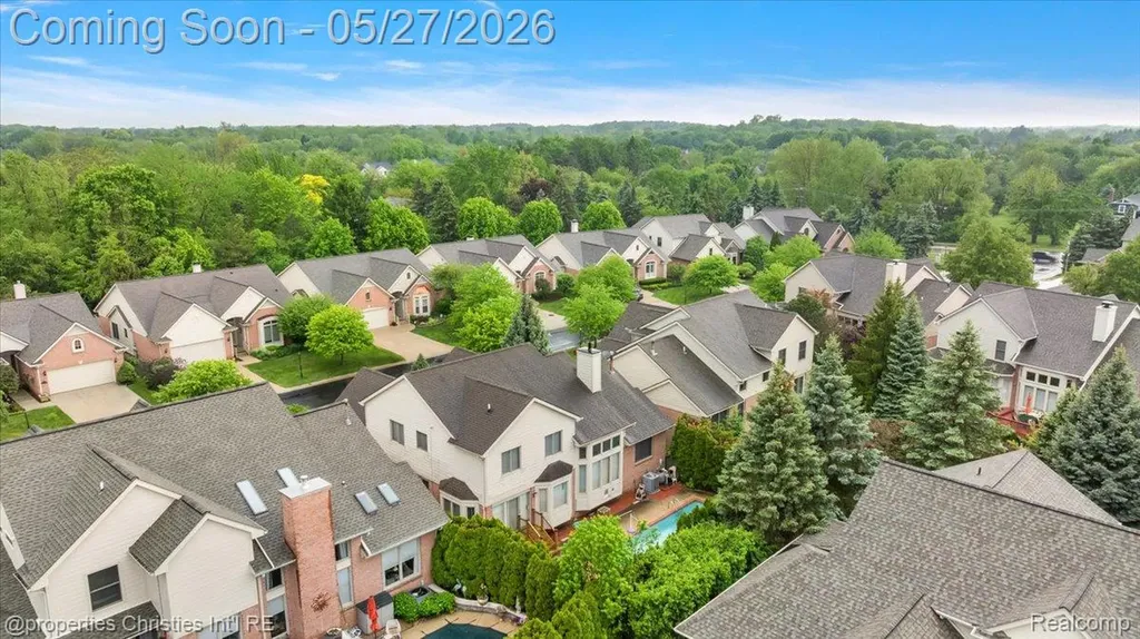 47274 Hunters Park Drive Plymouth Charter Township MI 48170