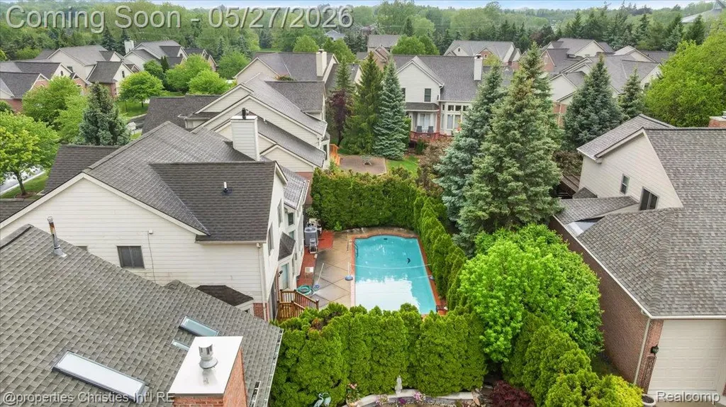 47274 Hunters Park Drive Plymouth Charter Township MI 48170
