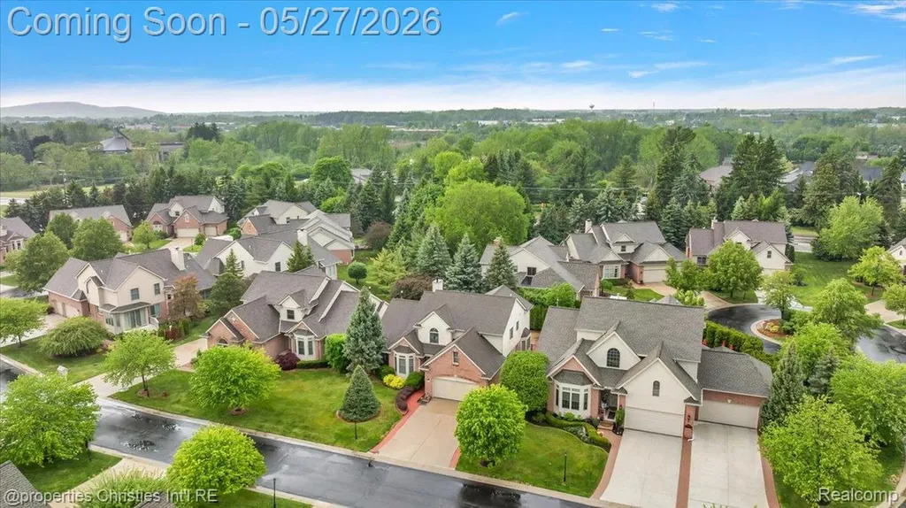 47274 Hunters Park Drive Plymouth Charter Township MI 48170