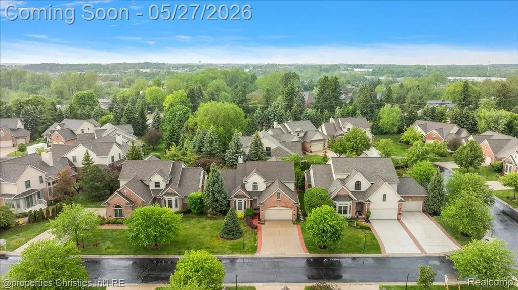 47274 Hunters Park Drive Plymouth Charter Township MI 48170