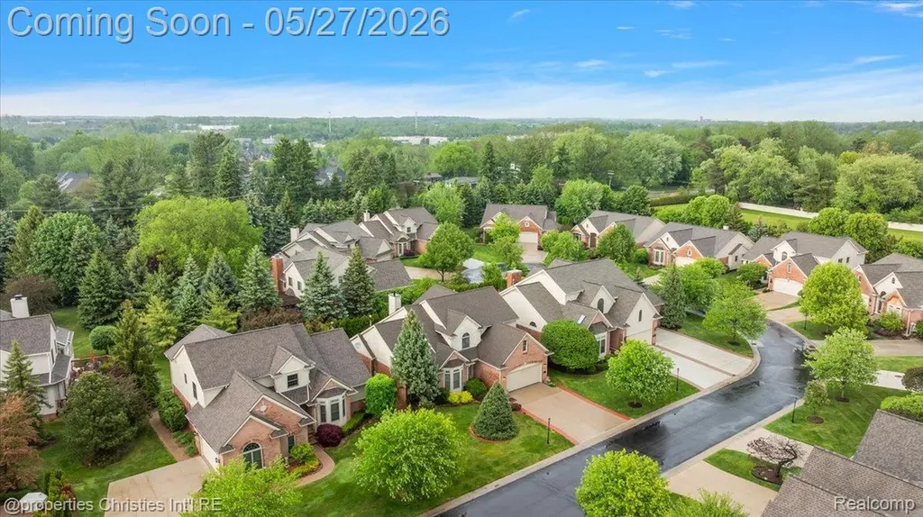 47274 Hunters Park Drive Plymouth Charter Township MI 48170