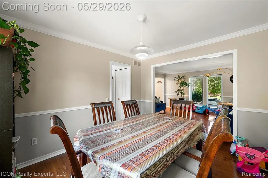 44831 Huntington Drive Novi City MI 48375