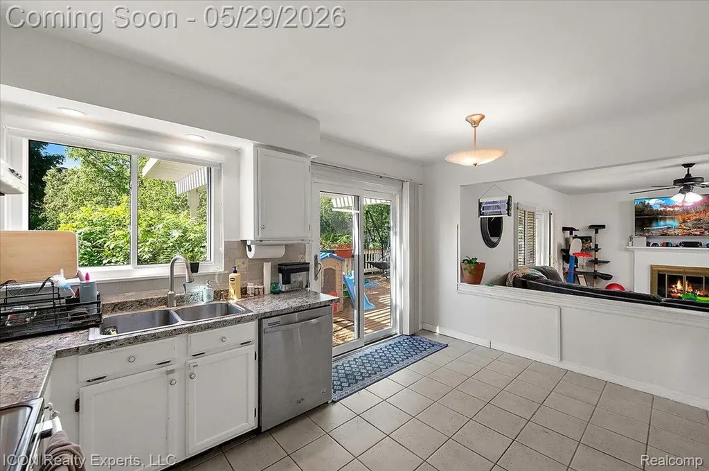 44831 Huntington Drive Novi City MI 48375