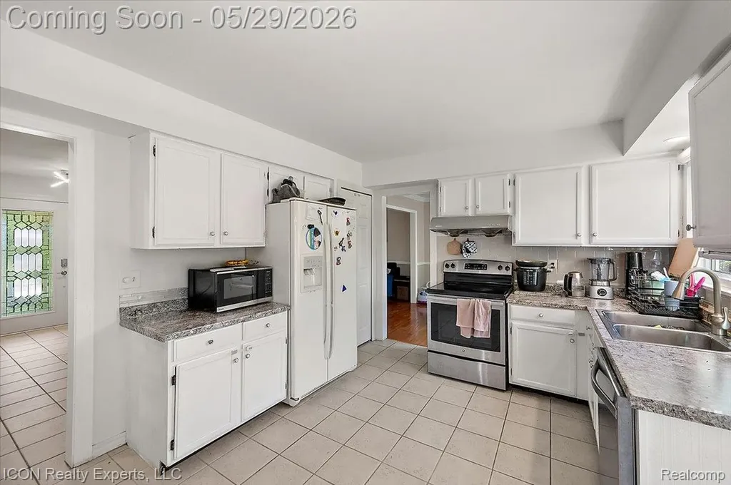 44831 Huntington Drive Novi City MI 48375