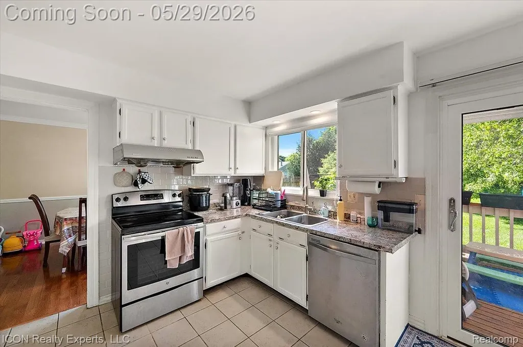 44831 Huntington Drive Novi City MI 48375