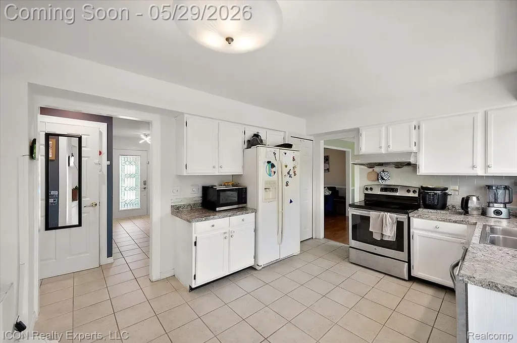 44831 Huntington Drive Novi City MI 48375