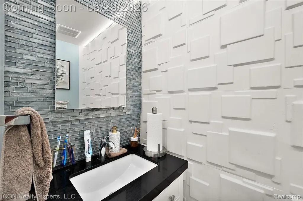 44831 Huntington Drive Novi City MI 48375