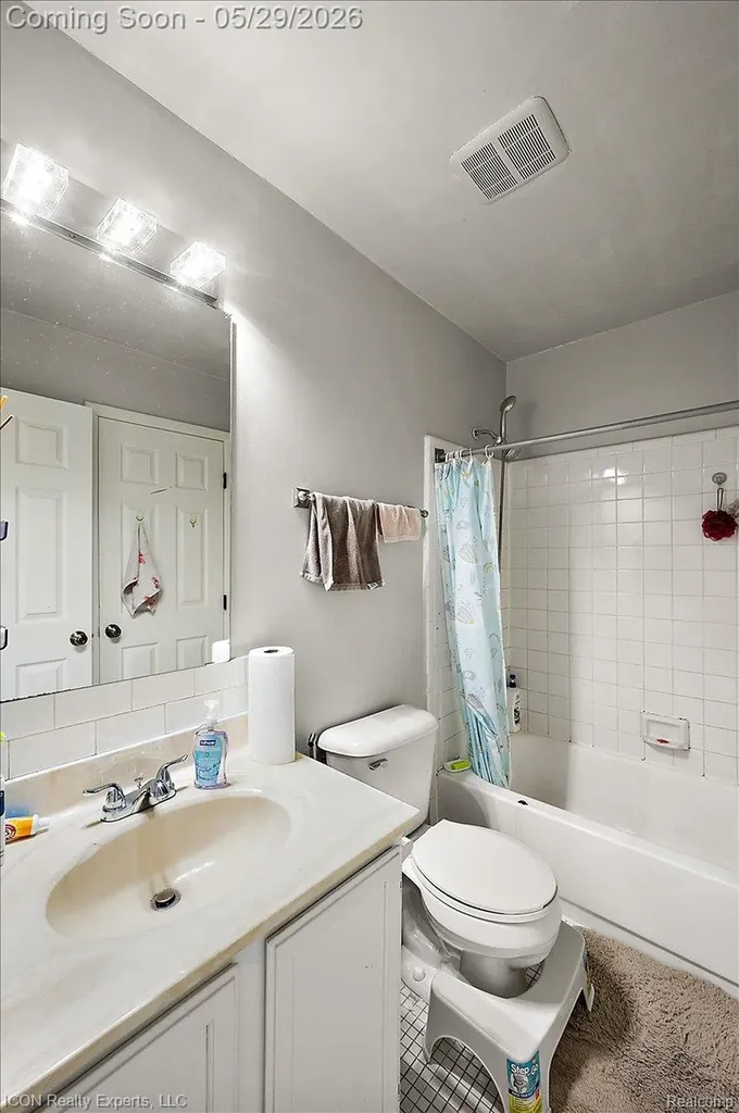 44831 Huntington Drive Novi City MI 48375
