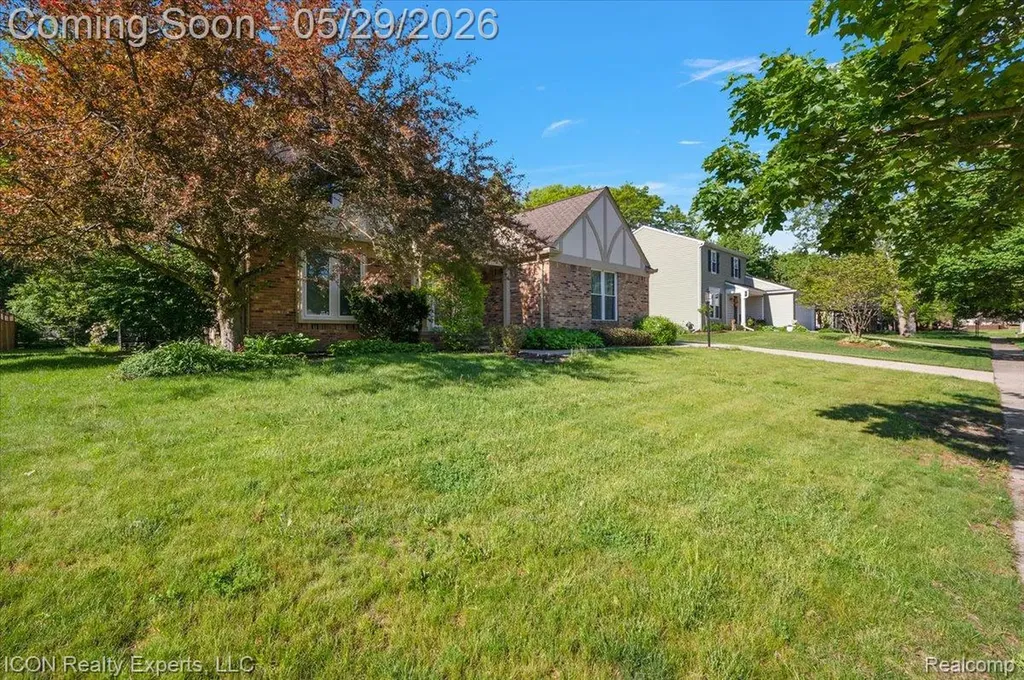 44831 Huntington Drive Novi City MI 48375