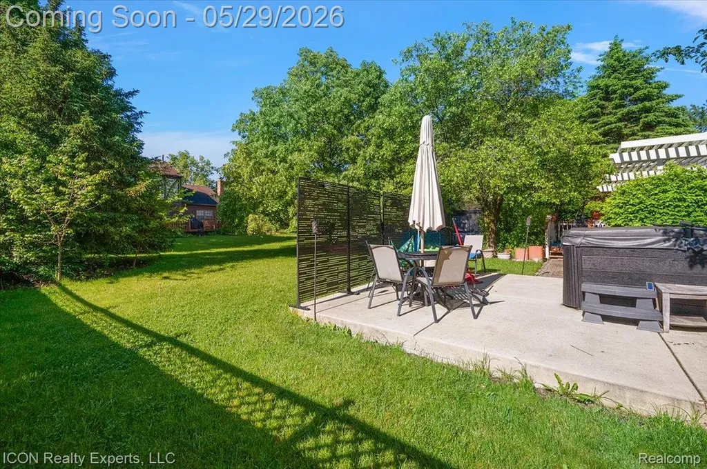 44831 Huntington Drive Novi City MI 48375