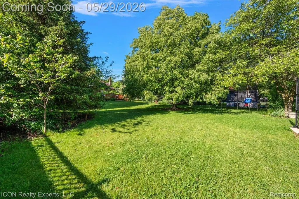 44831 Huntington Drive Novi City MI 48375