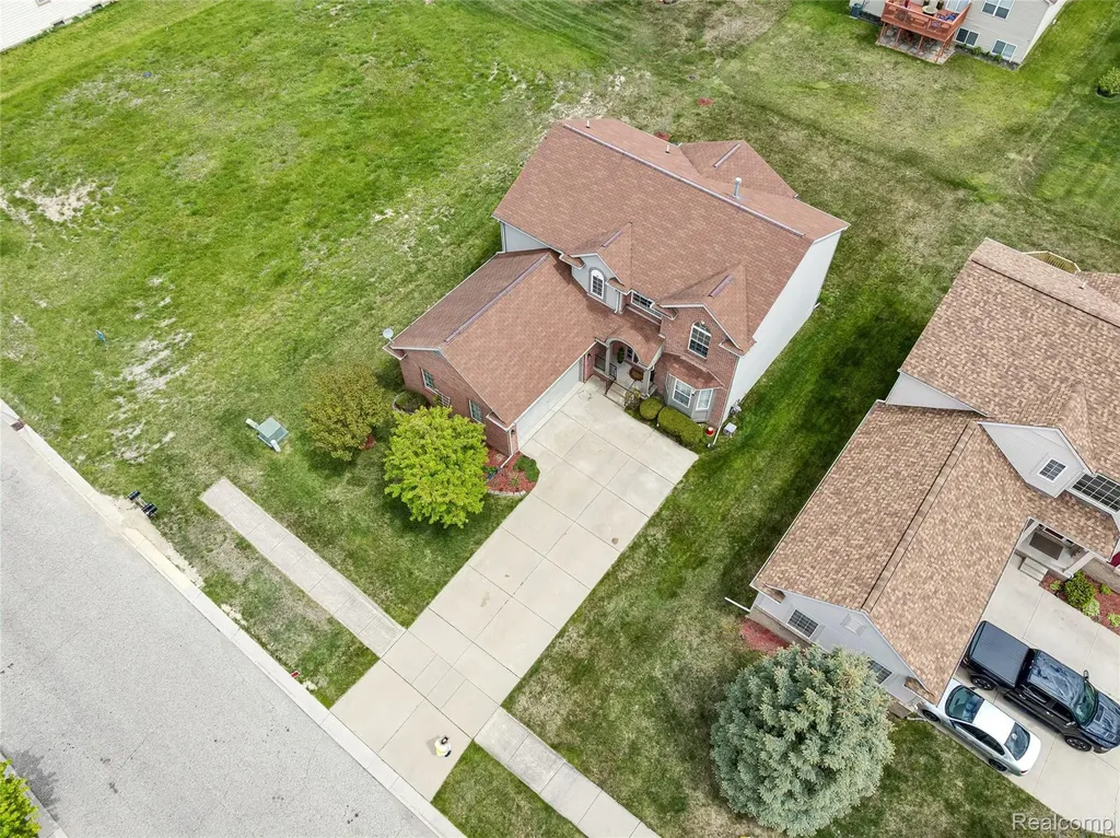 216 Tucker Street Pontiac City MI 48341